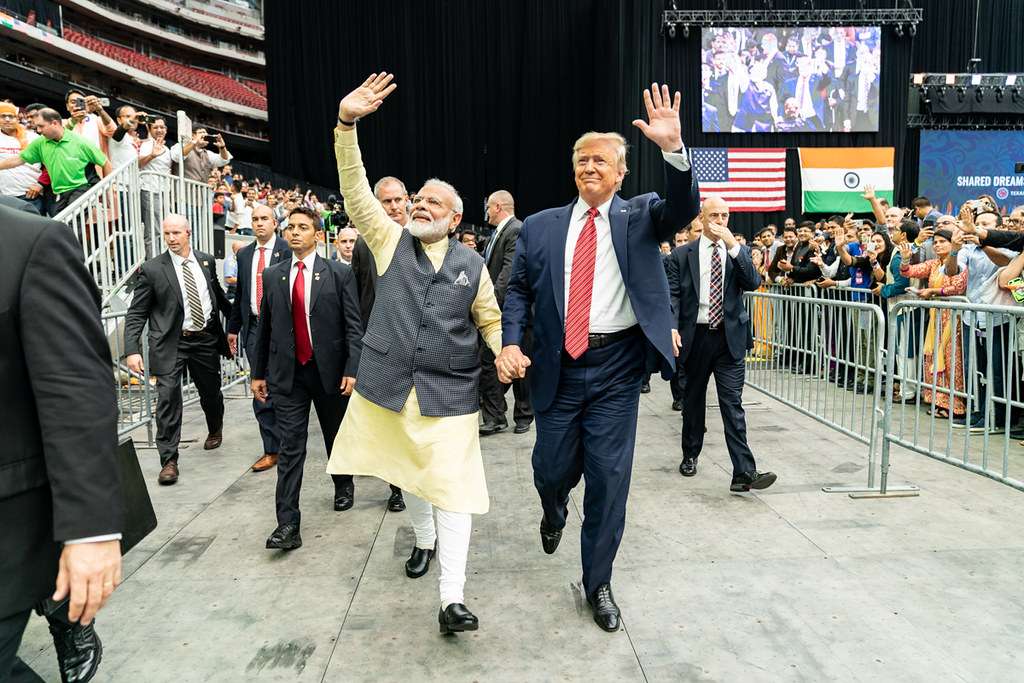 Die protektionistische „America First“-Politik trifft auf ein ähnlich geartetes „Self Reliant India“. Für exportorientierte Staaten in Europa verschieben sich dadurch die Parameter im globalen Handel.